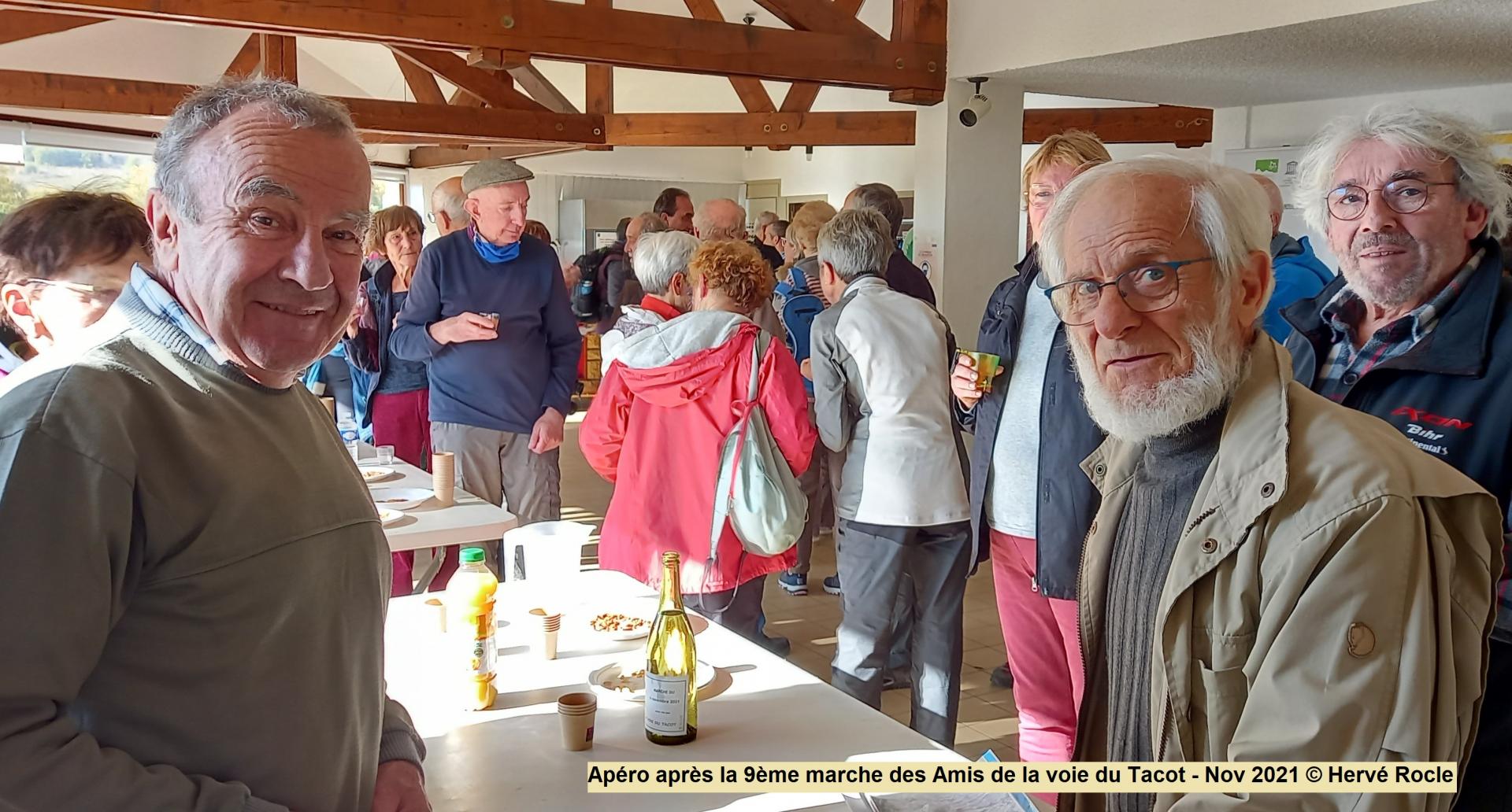 Apero convivial avec les adherents 1